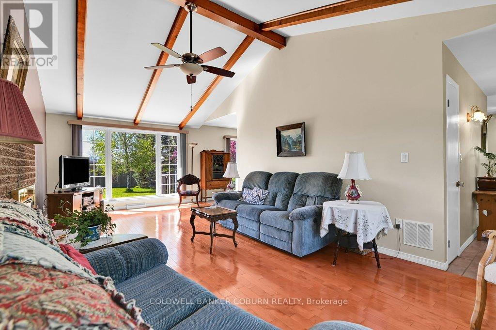 10 Manning Road Property Photo 7