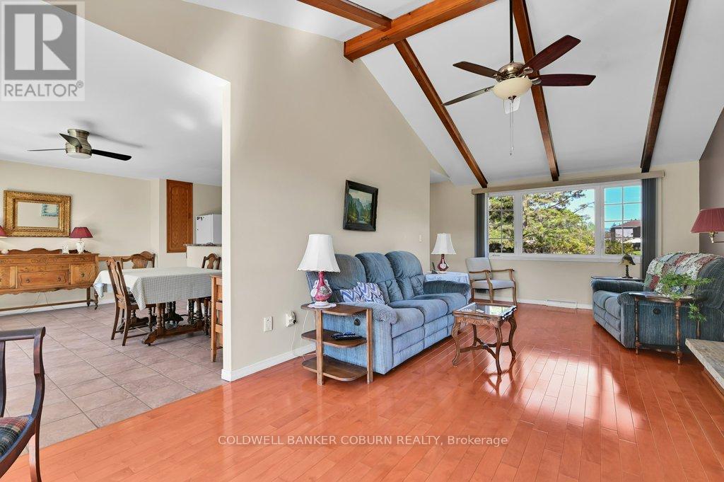 10 Manning Road Property Photo 8