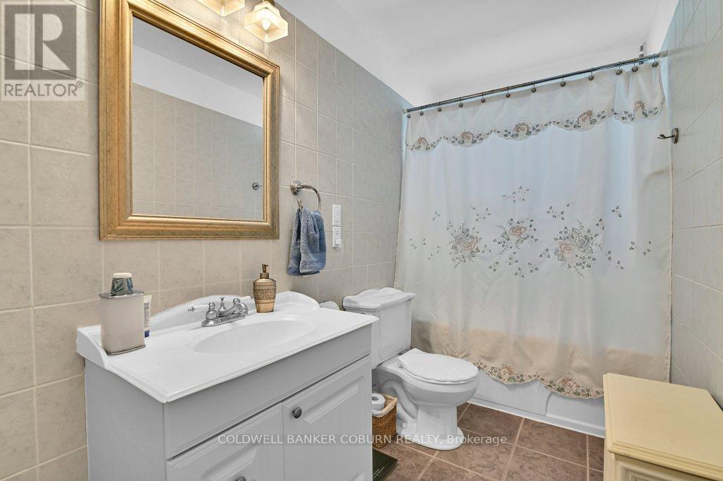 10 Manning Road Property Photo 19
