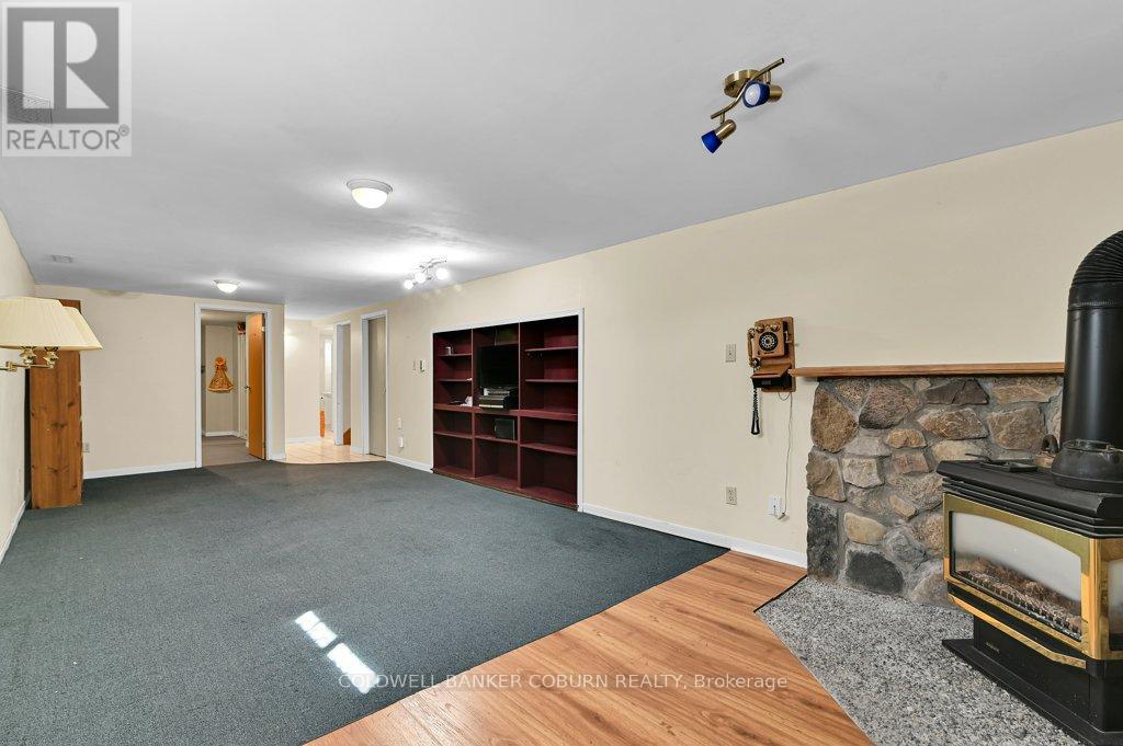 10 Manning Road Property Photo 25
