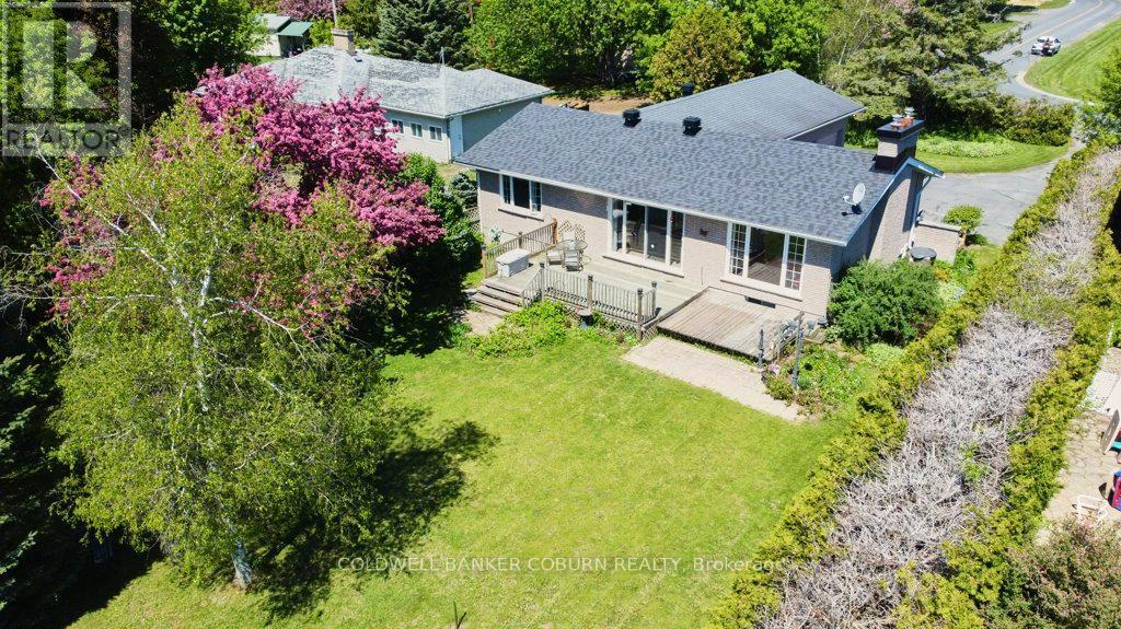 10 Manning Road Property Photo 37