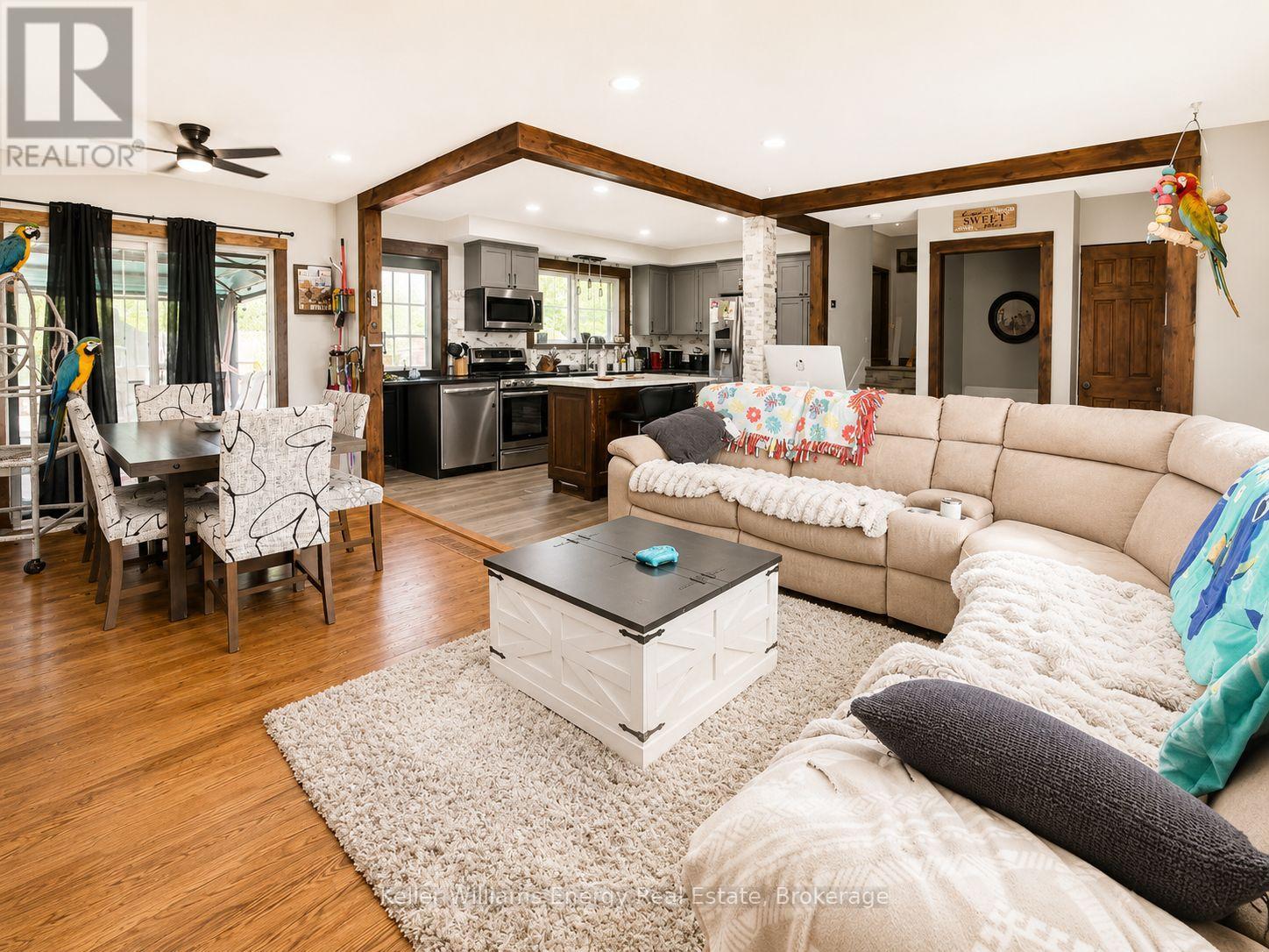 245 Smart Crescent Property Photo 8