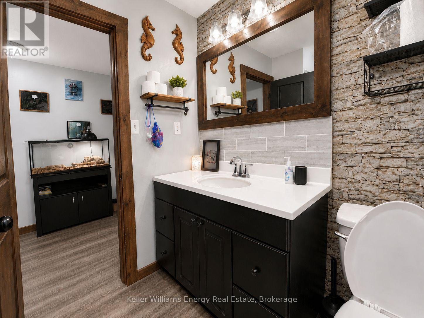245 Smart Crescent Property Photo 14