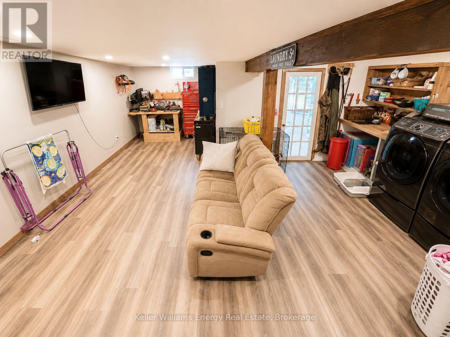 245 Smart Crescent Property Photo 25