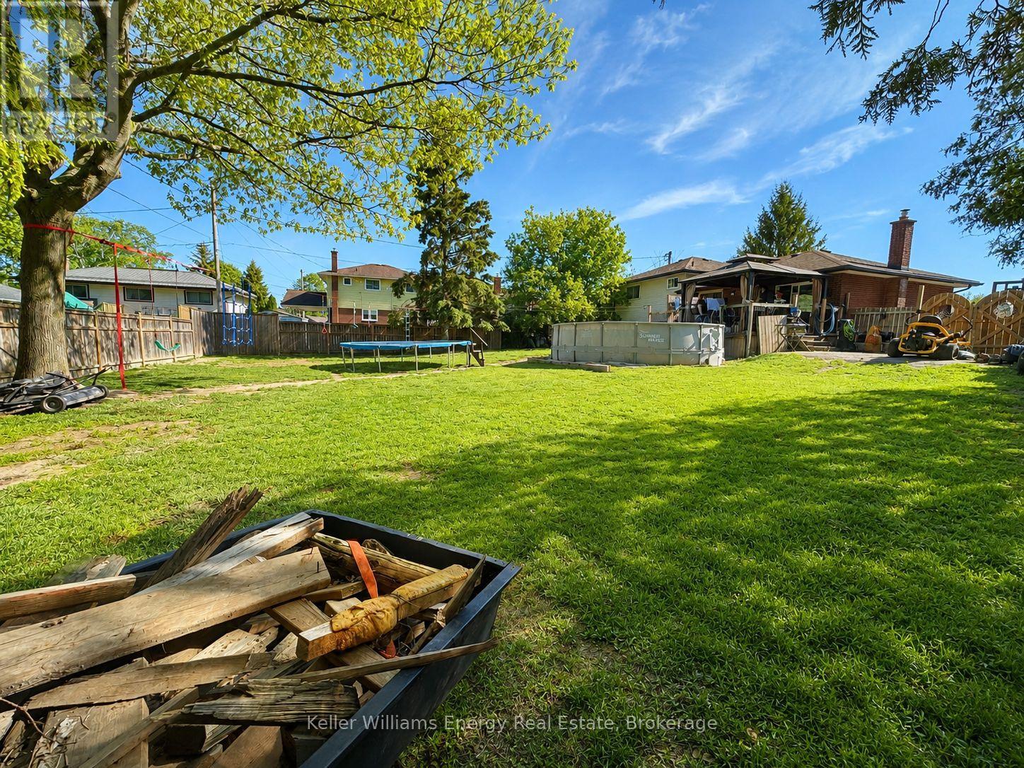 245 Smart Crescent Property Photo 29