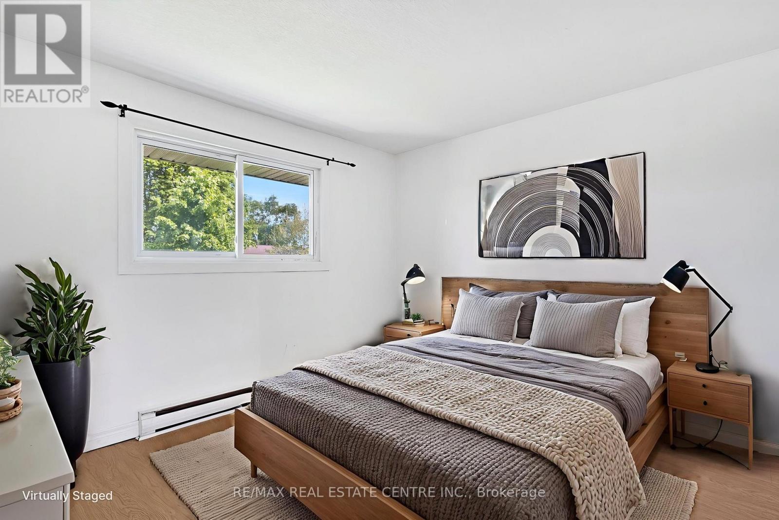 D - 71d Wellesley Crescent Property Photo 13