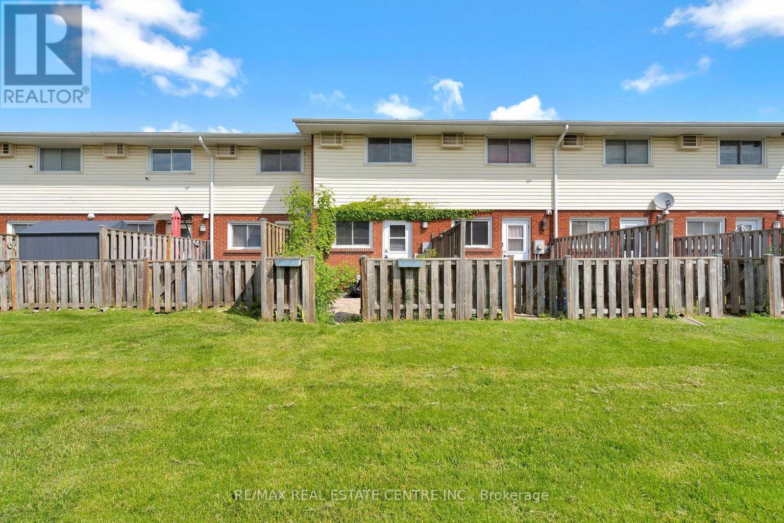 D - 71d Wellesley Crescent Property Photo 30
