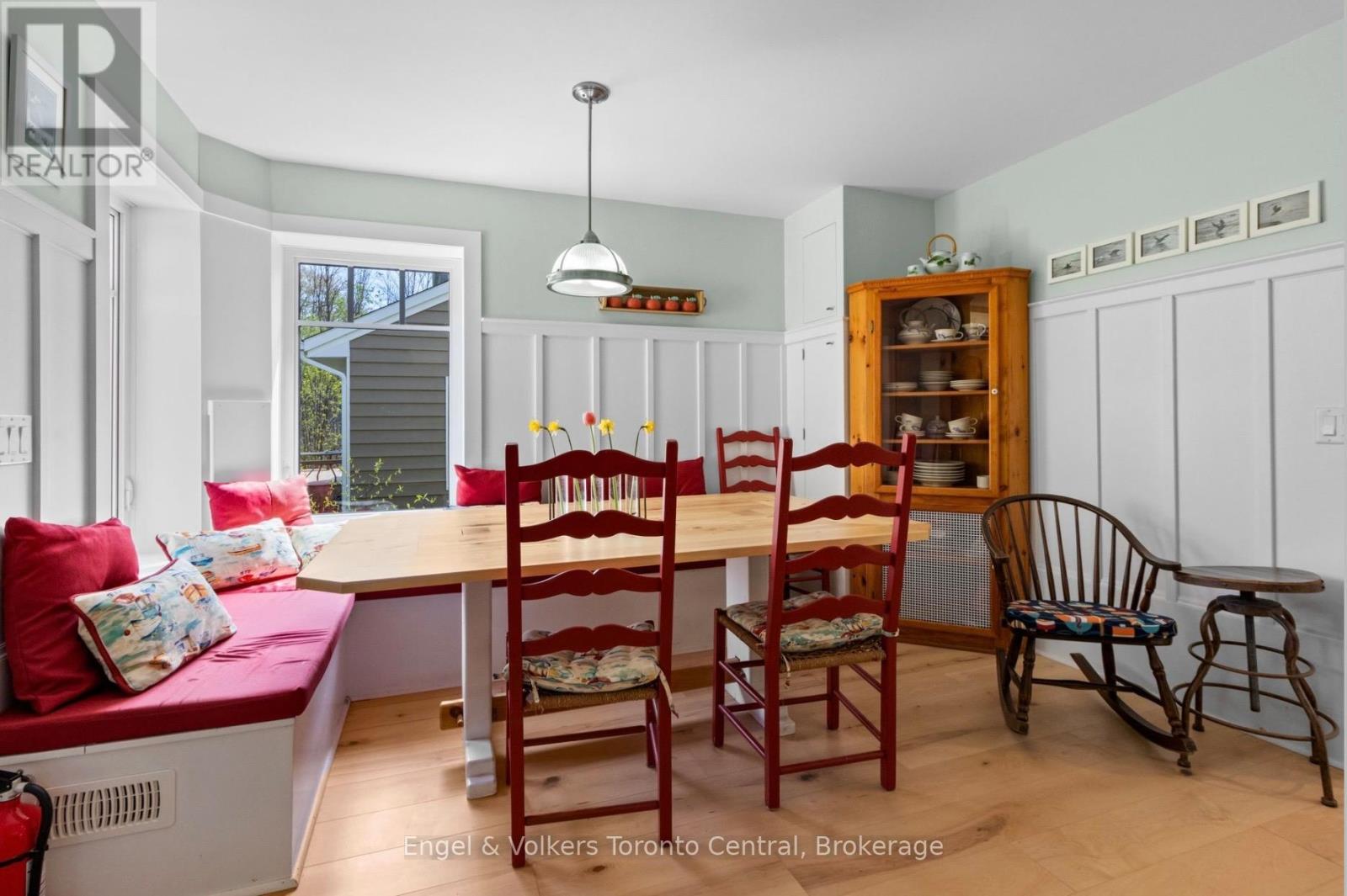 154 Blue Mountain Drive Property Photo 7