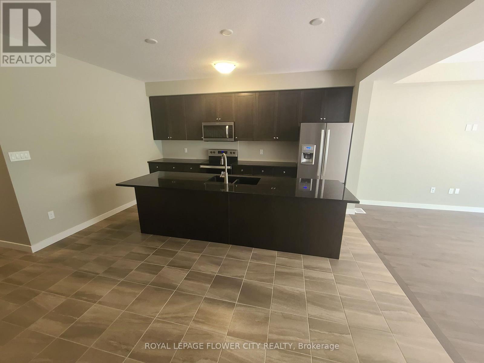 928 Robert Ferrie Drive Property Photo 3