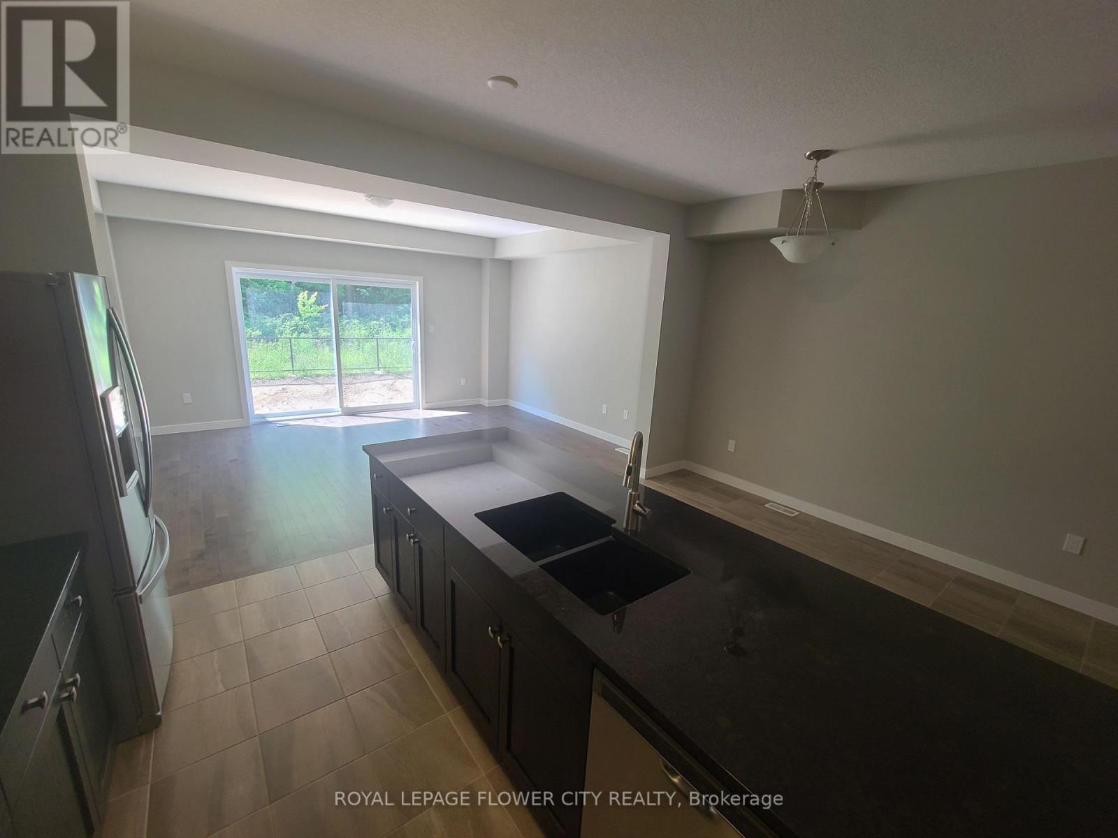 928 Robert Ferrie Drive Property Photo 4