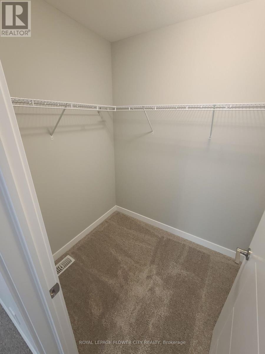 928 Robert Ferrie Drive Property Photo 12