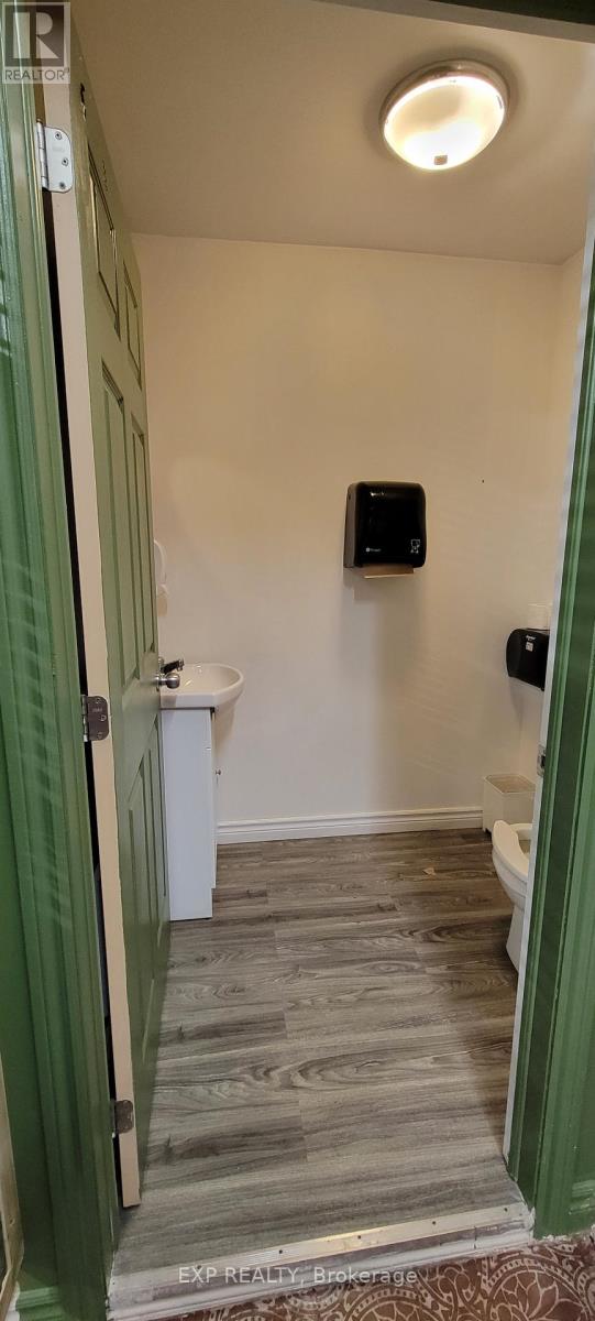 1085 Labrosse Street Property Photo 21