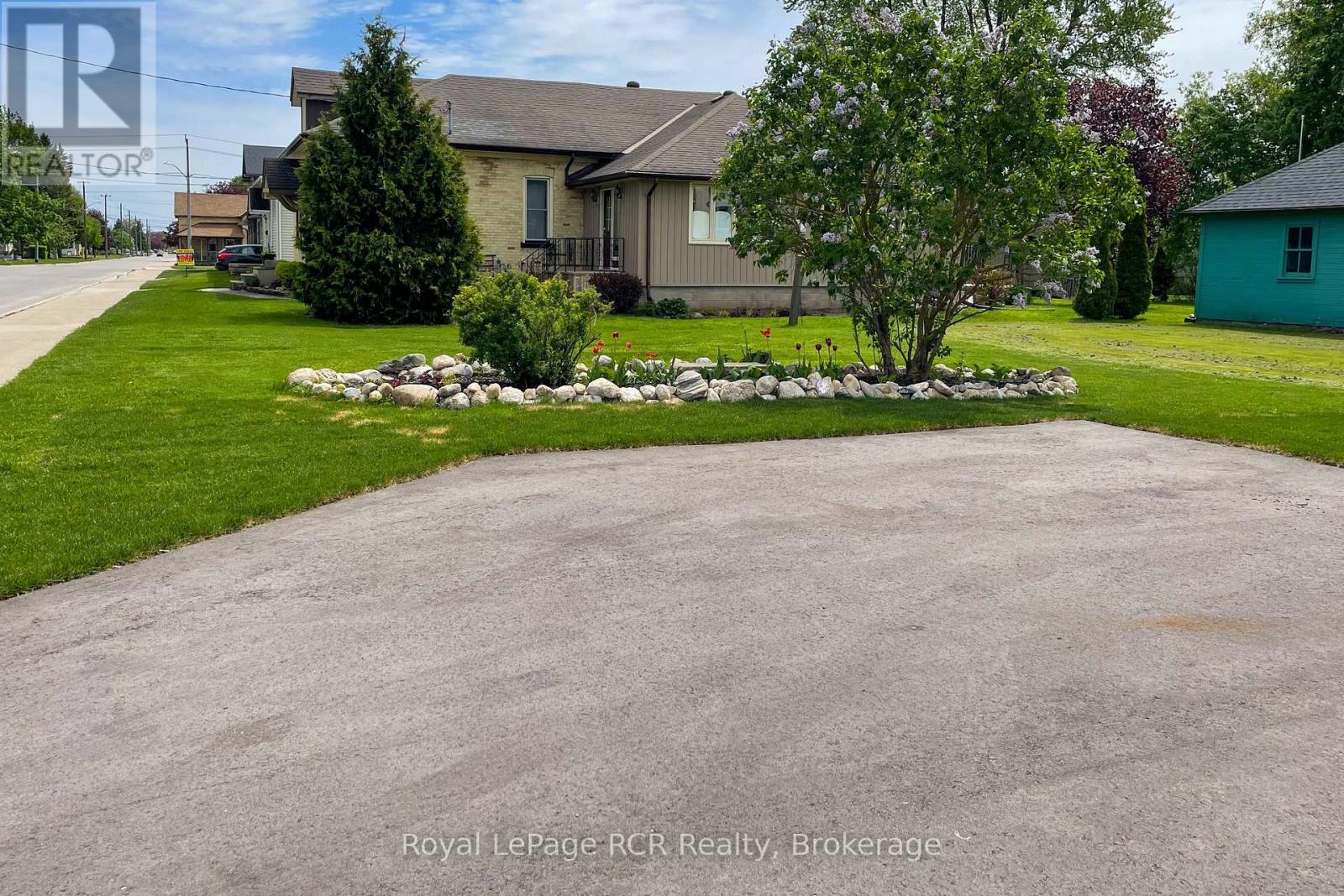 563 7th Avenue Property Photo 8