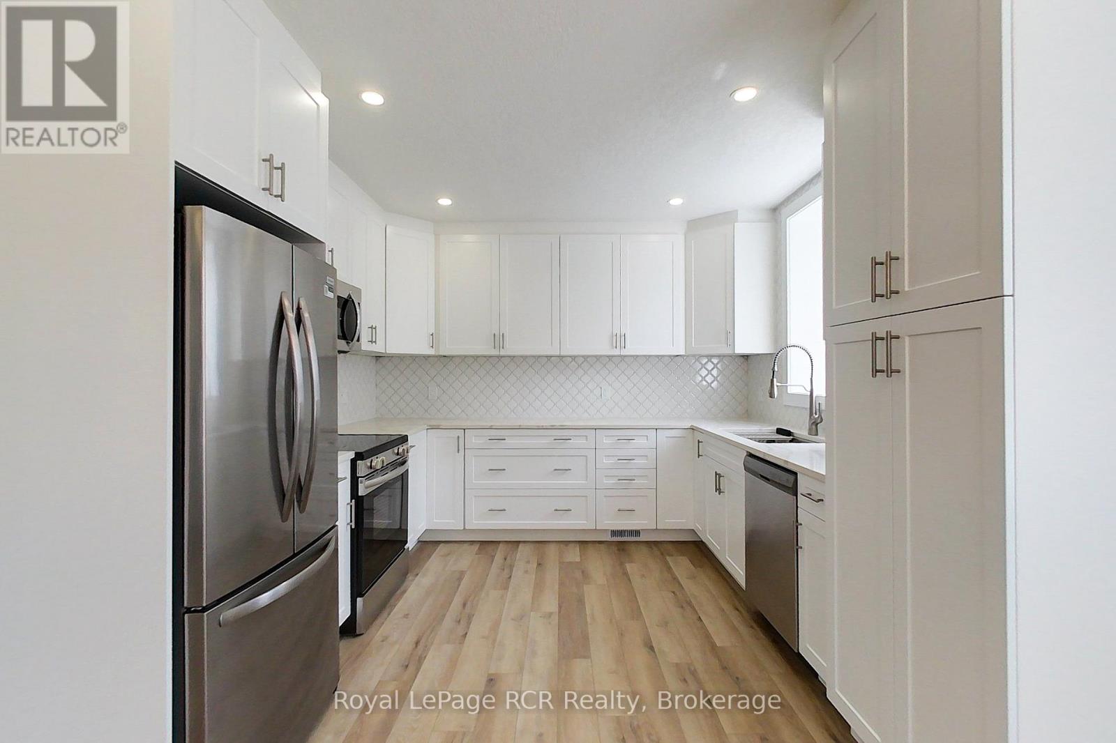 563 7th Avenue Property Photo 12