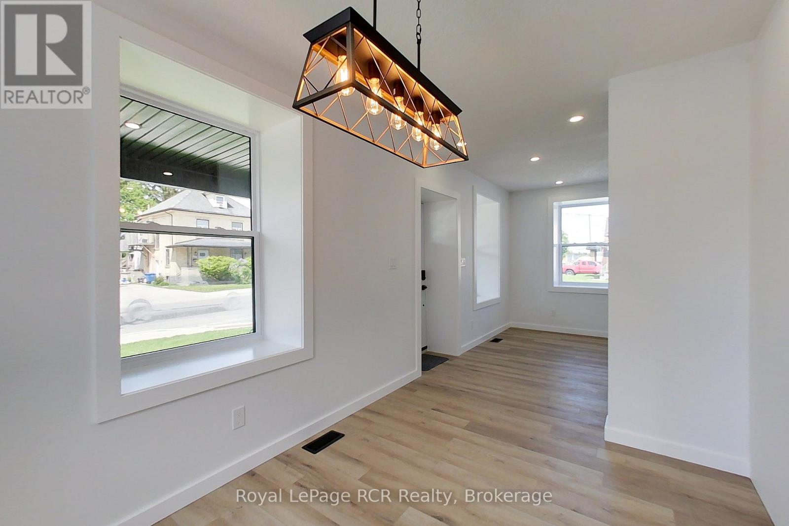 563 7th Avenue Property Photo 16