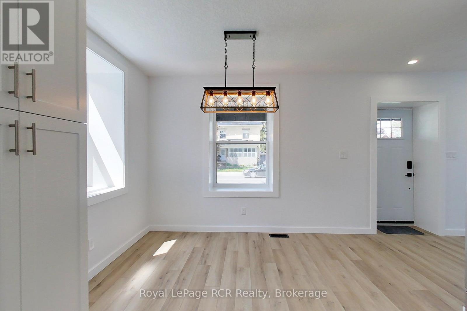 563 7th Avenue Property Photo 17