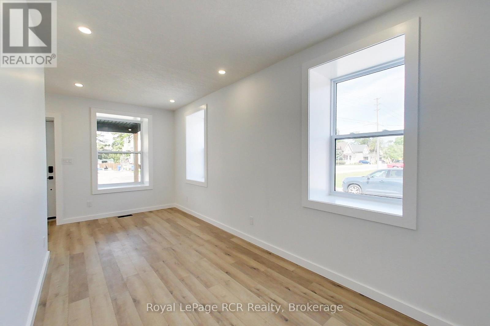 563 7th Avenue Property Photo 21