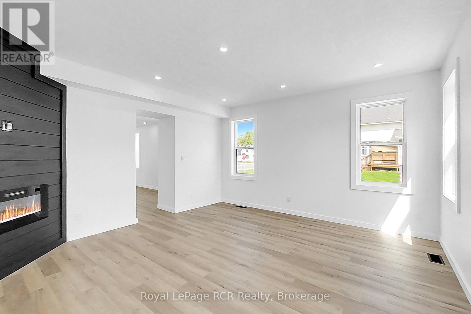 563 7th Avenue Property Photo 24