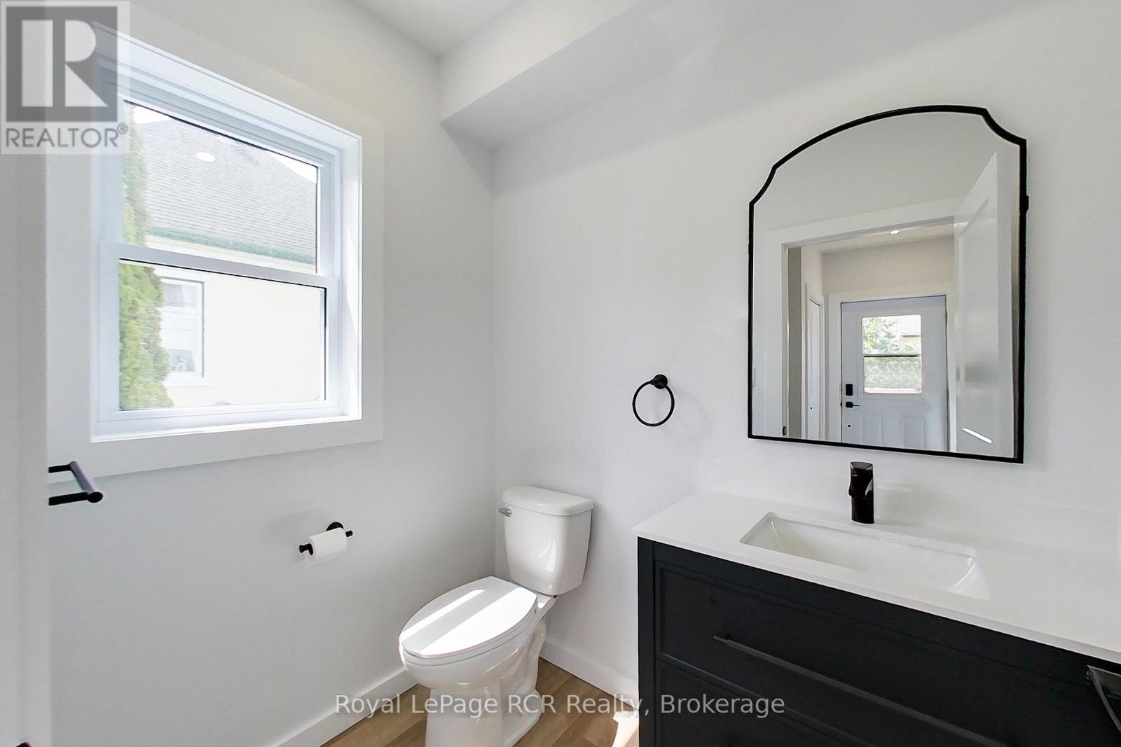 563 7th Avenue Property Photo 28