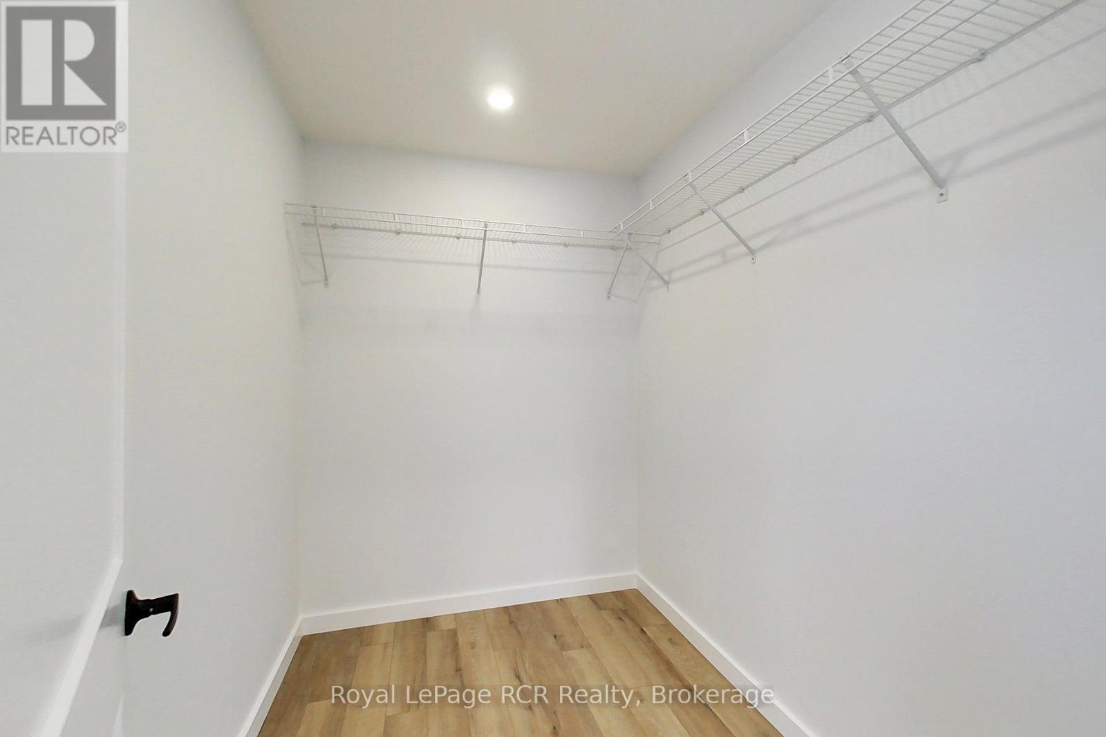 563 7th Avenue Property Photo 33