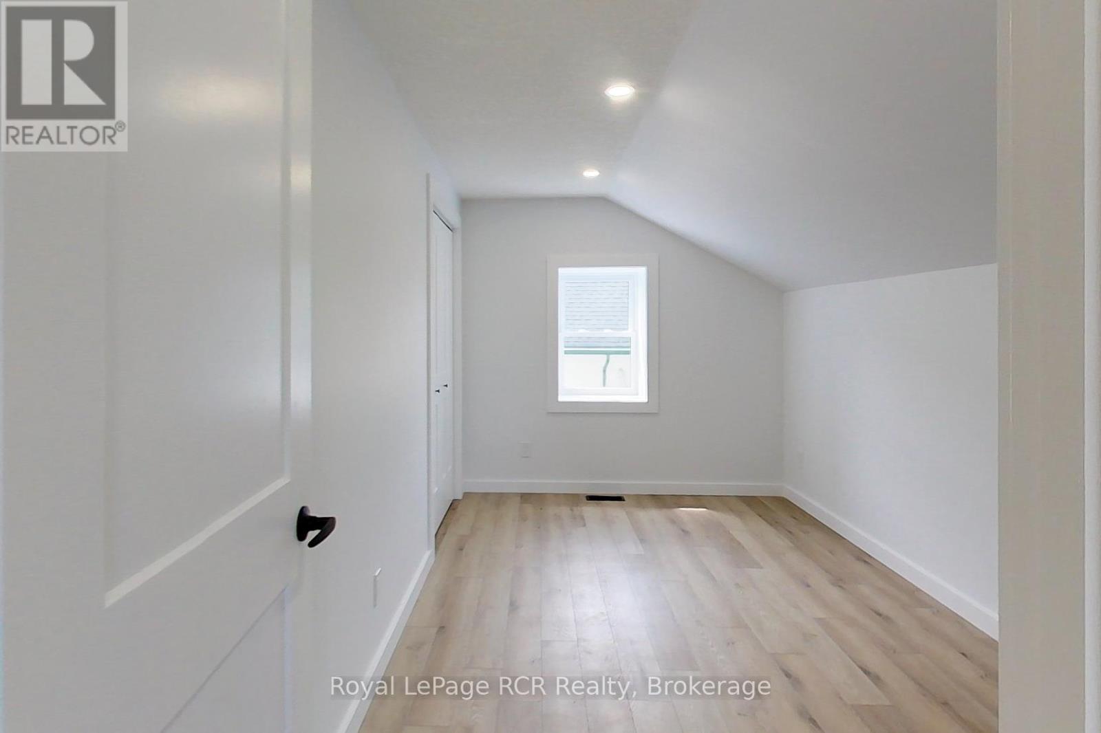 563 7th Avenue Property Photo 38