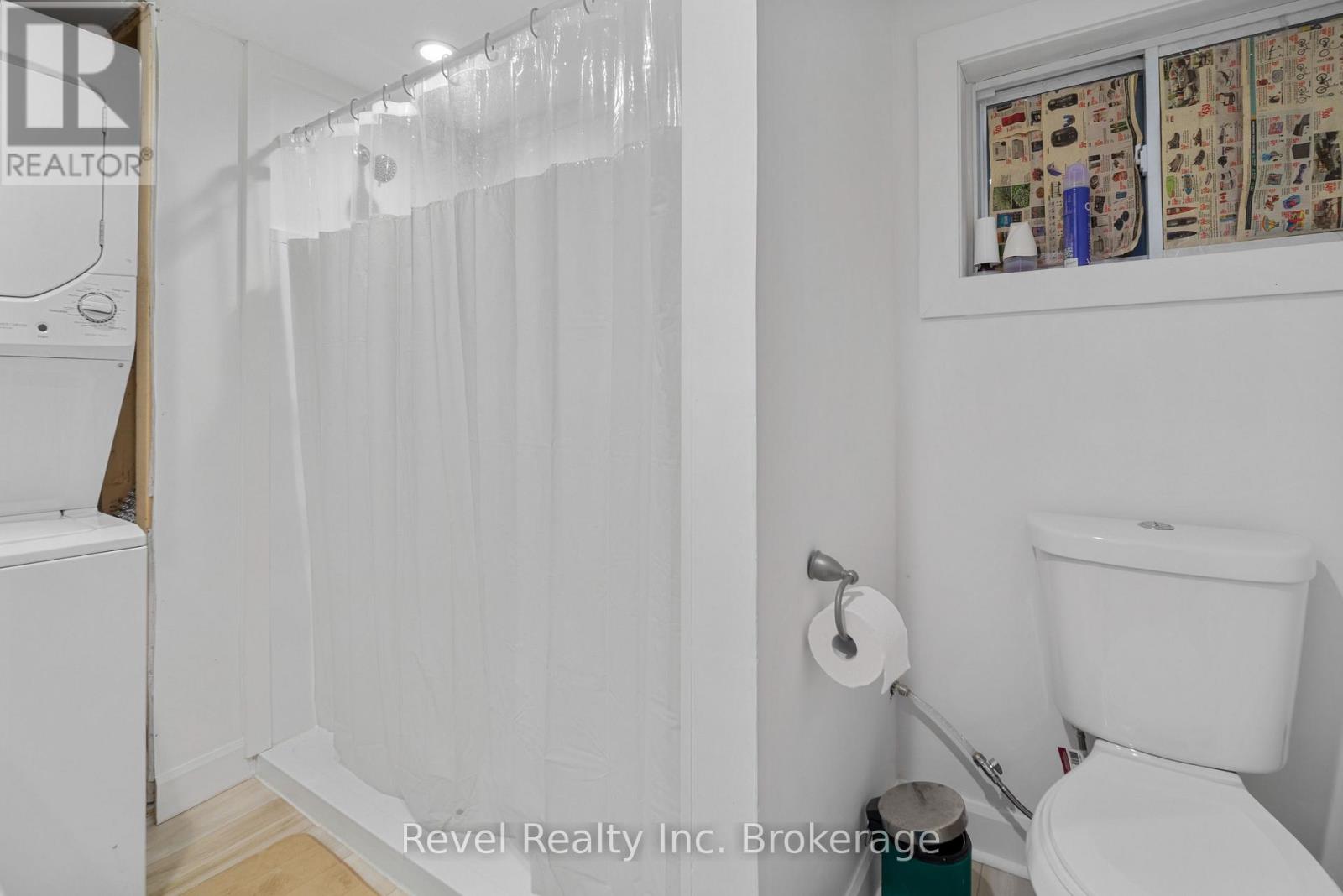155 Duke Street W Property Photo 42