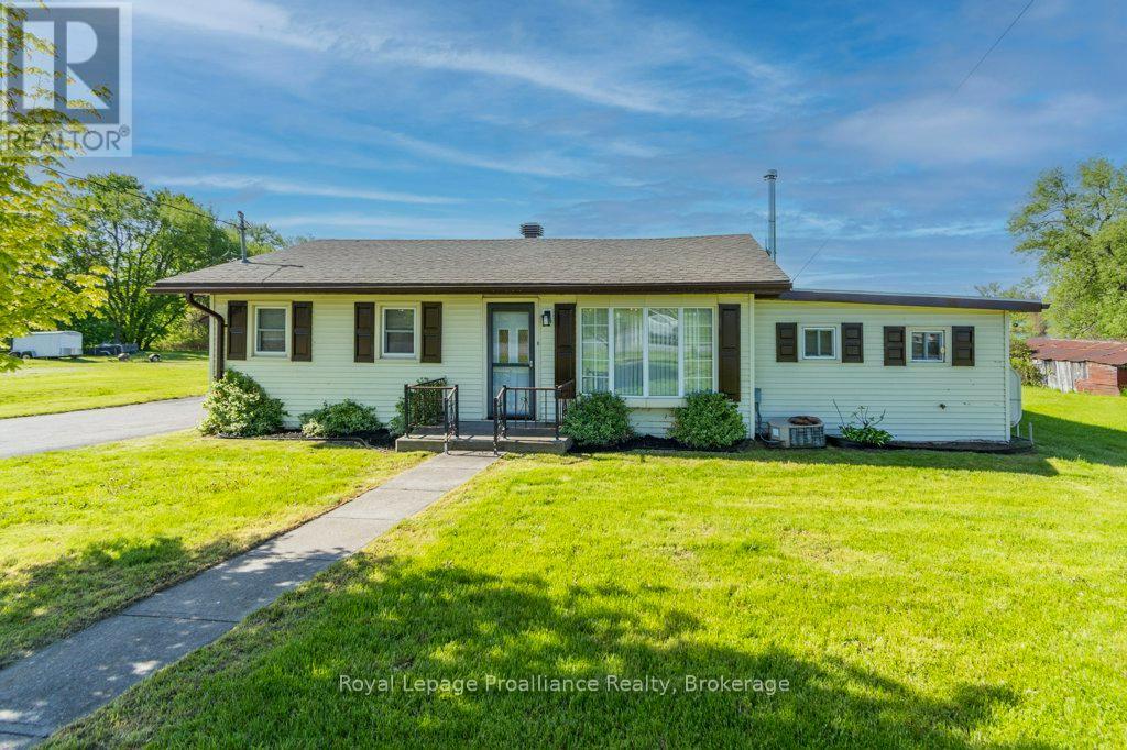 85 Manley Drive Property Photo 1