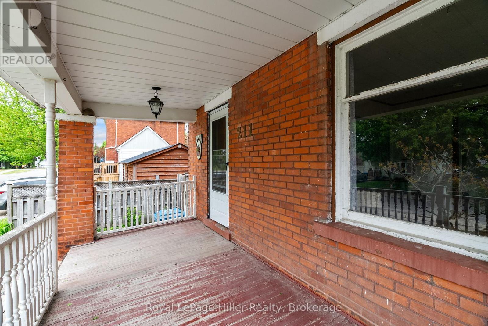 211 Nelson Street Property Photo 6