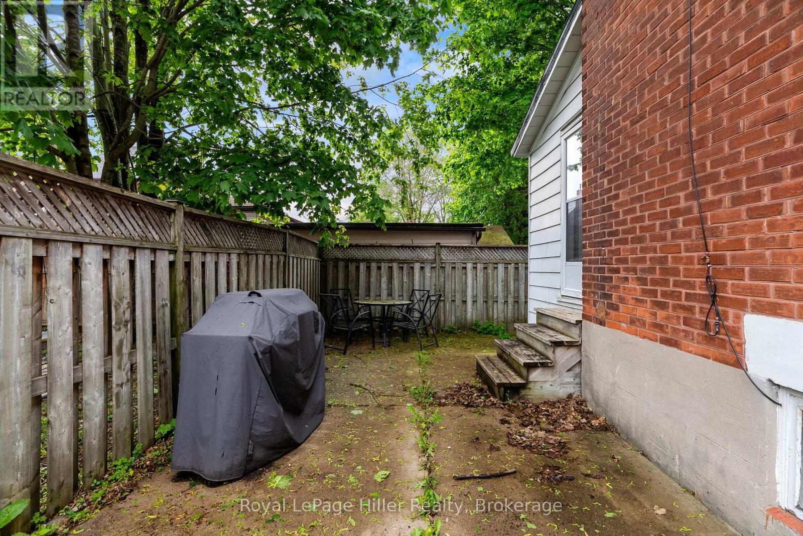 211 Nelson Street Property Photo 44