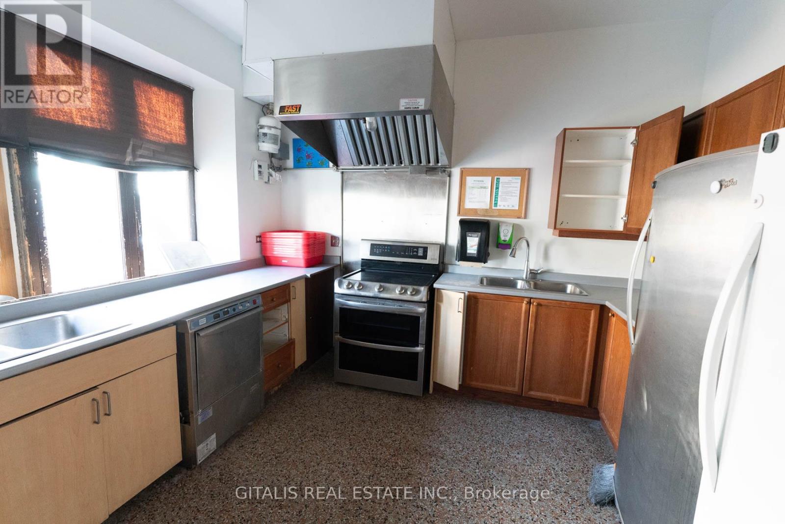 126 Wellington Street Property Photo 6