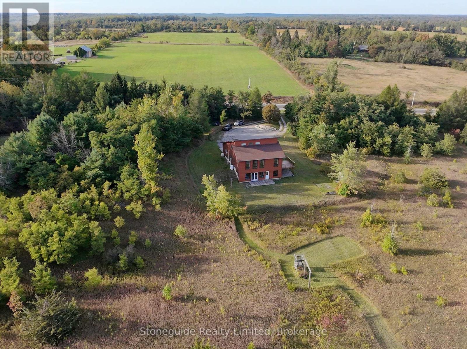 2509 12th Line Property Photo 4