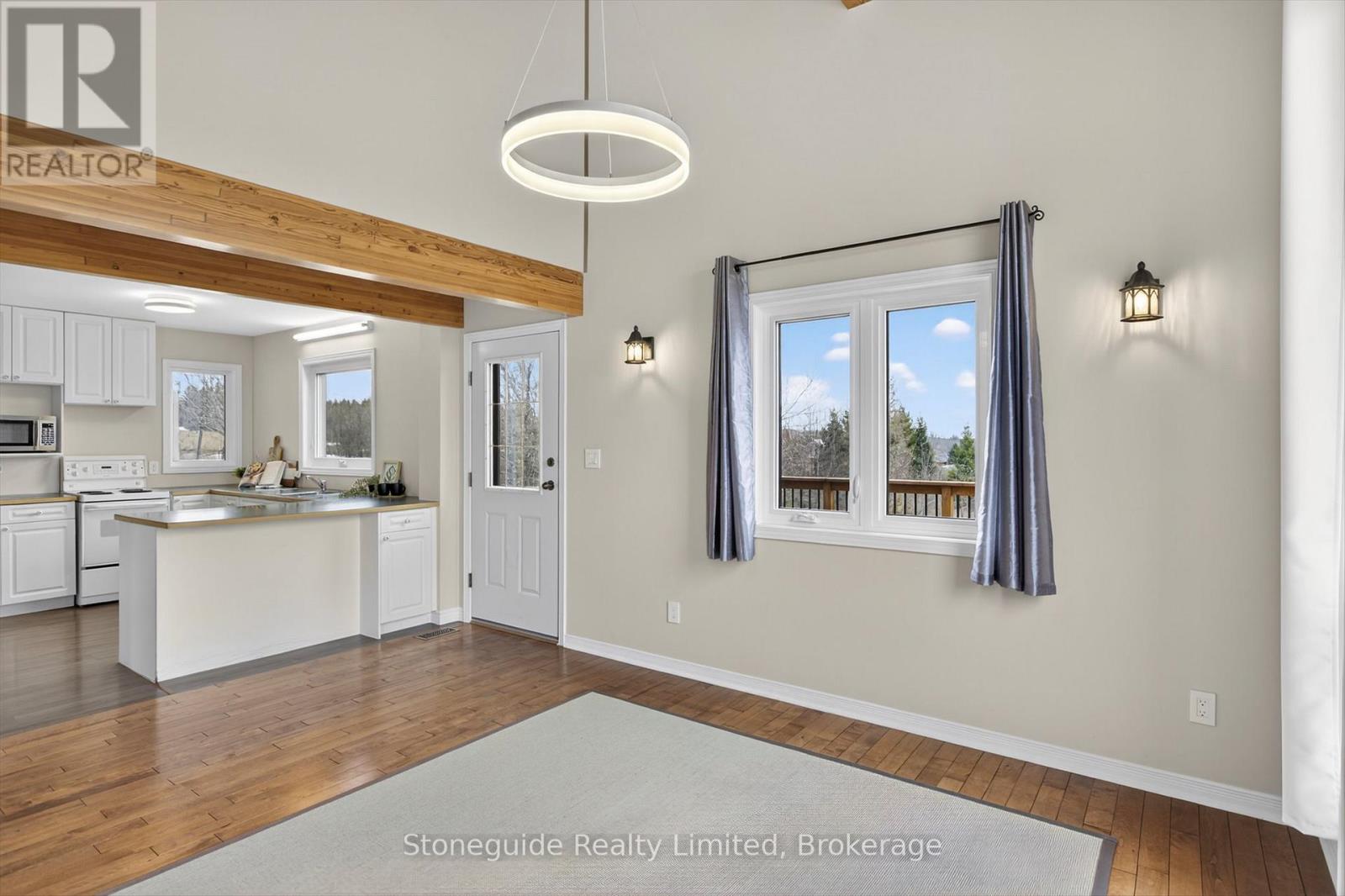 2509 12th Line Property Photo 16