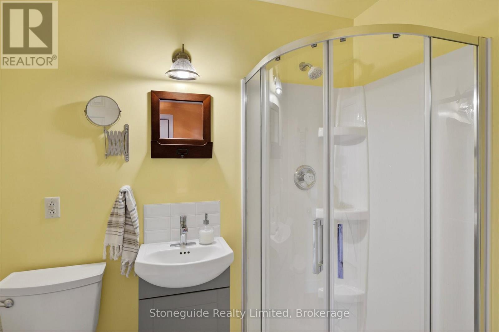 2509 12th Line Property Photo 23