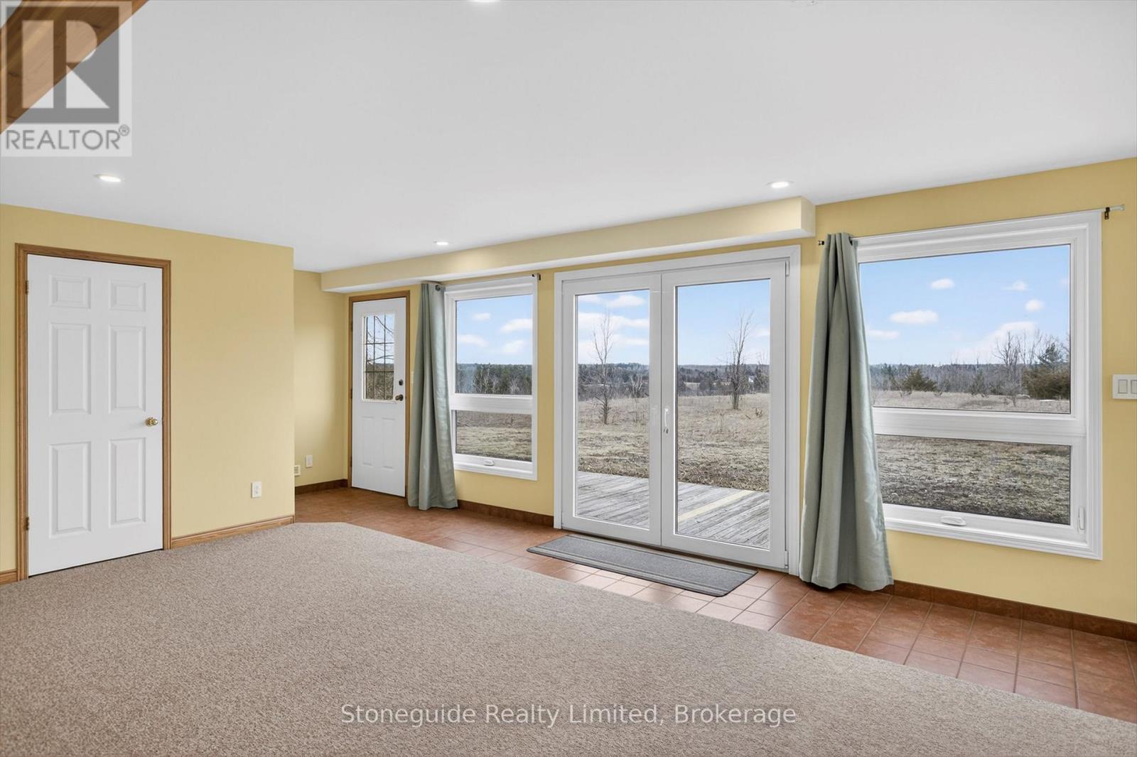 2509 12th Line Property Photo 32