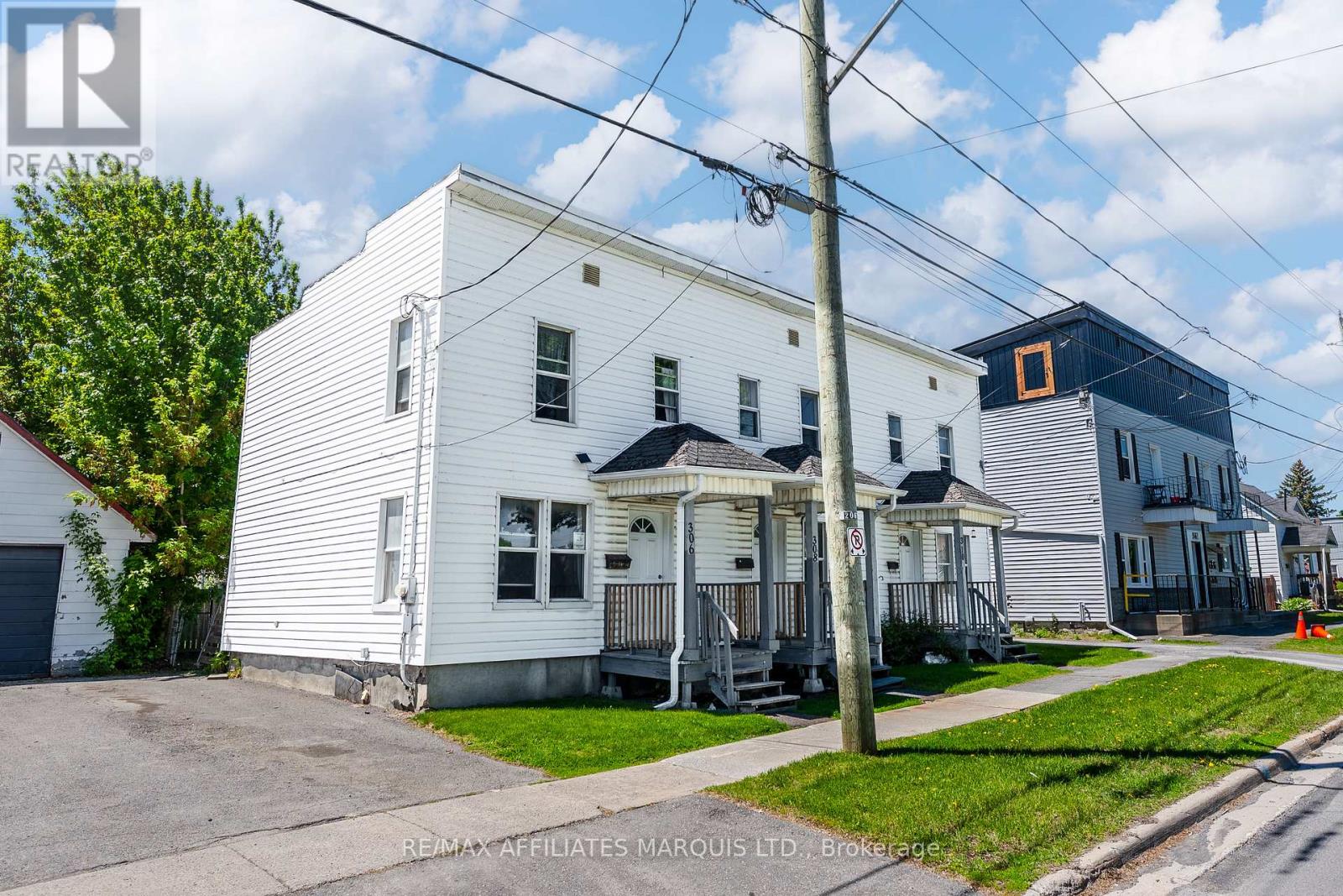 306 Marlborough Street N Property Photo 5