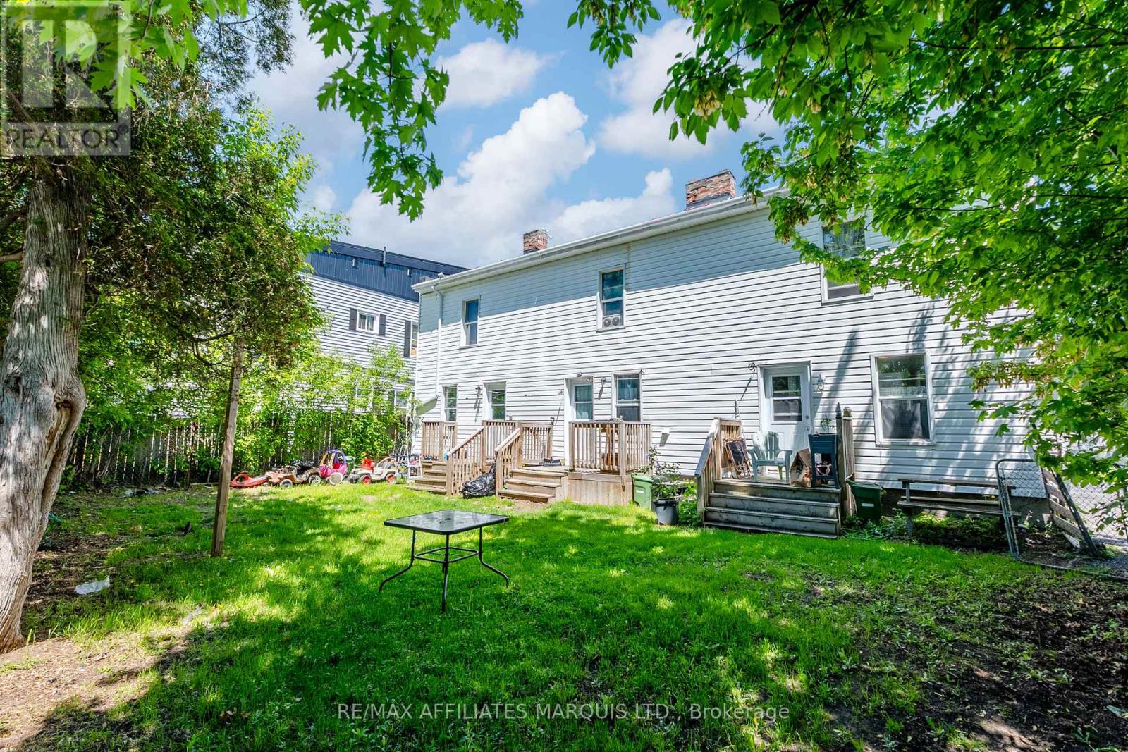 306 Marlborough Street N Property Photo 6