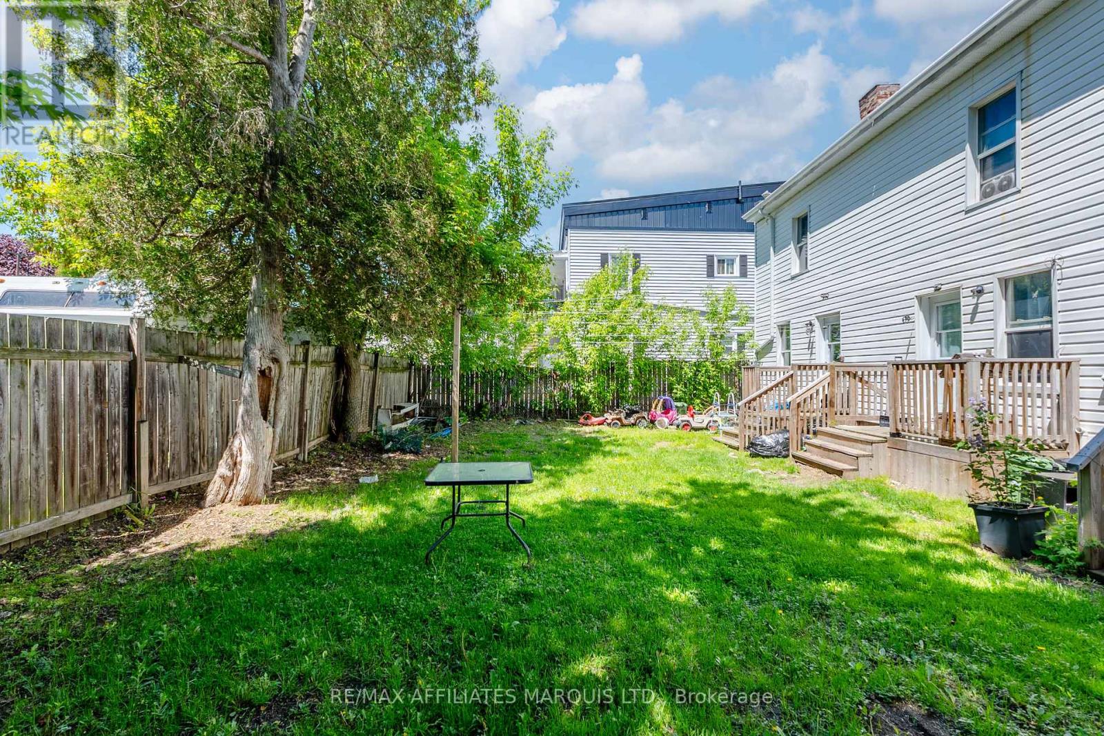 306 Marlborough Street N Property Photo 8