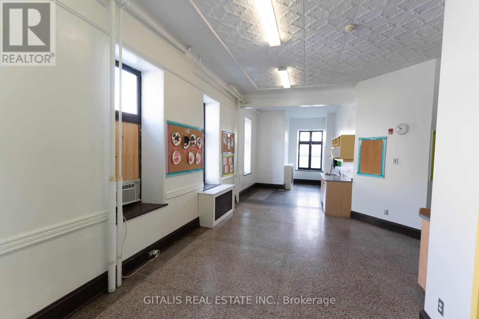 126 Wellington Street Property Photo 14