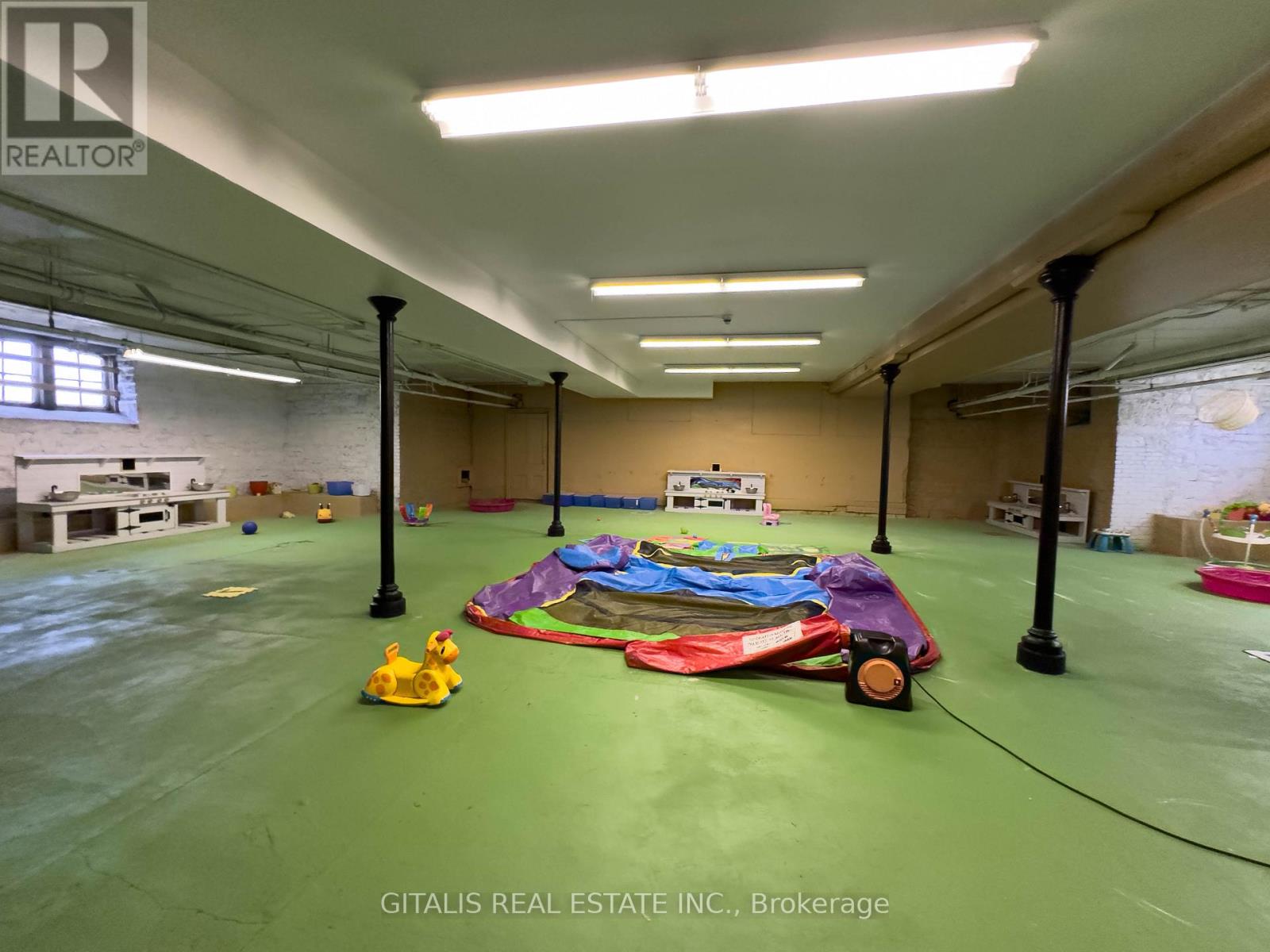 126 Wellington Street Property Photo 18