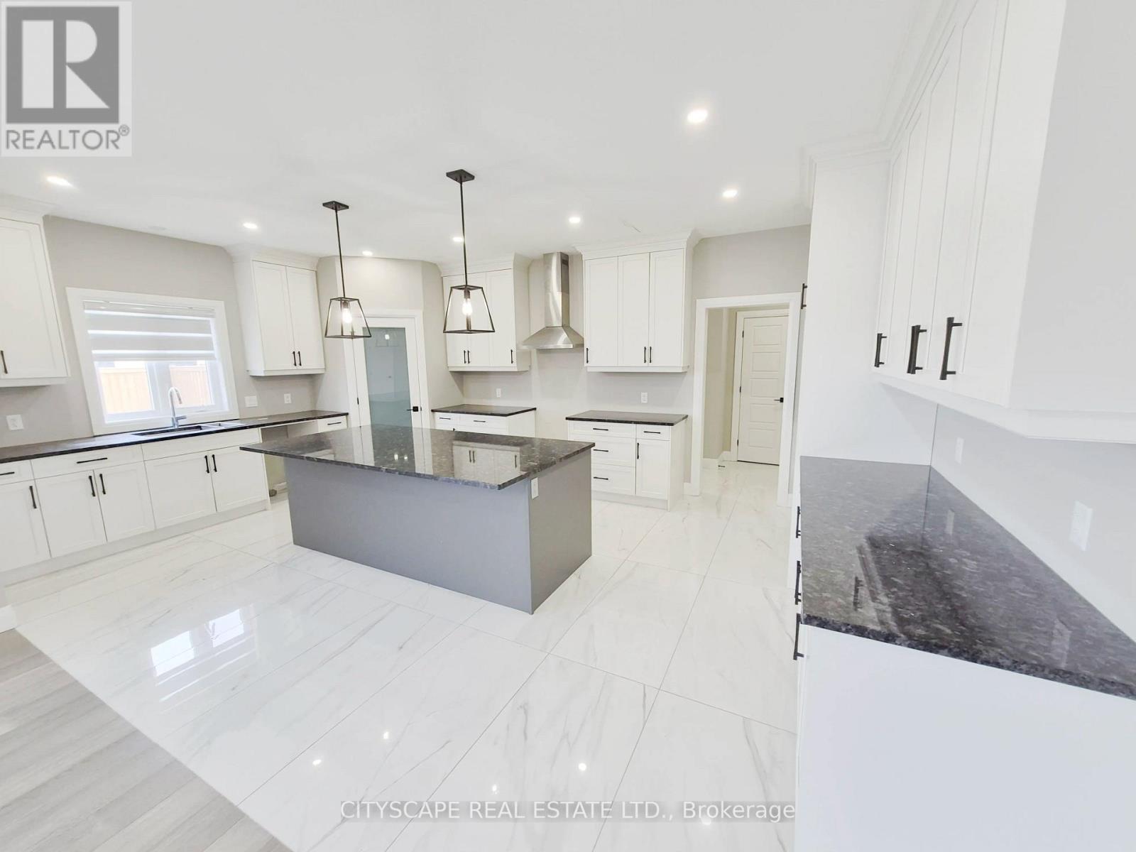 60 Hazelwood Pass Property Photo 5