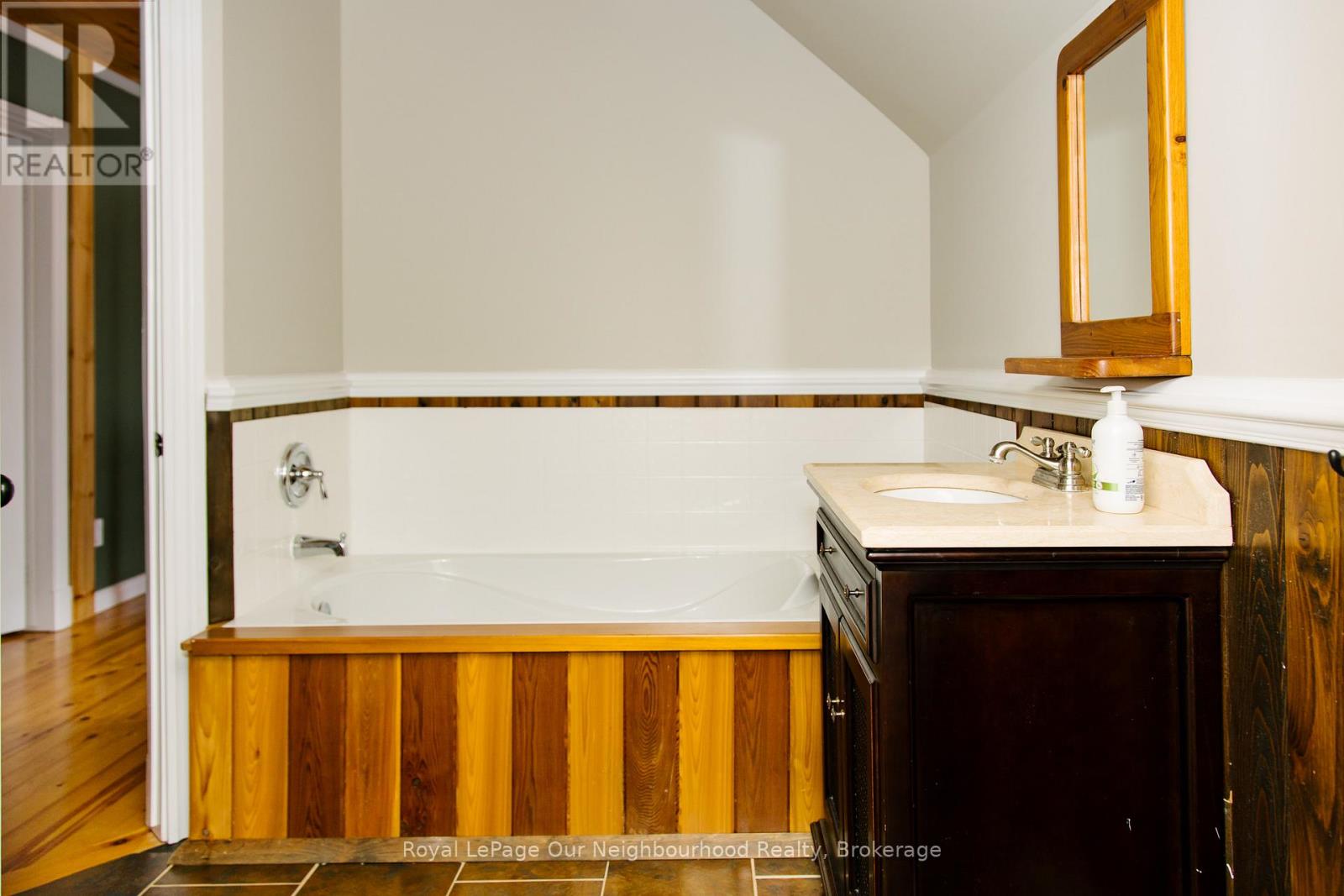 1040 Ski Ridge Trail Property Photo 17