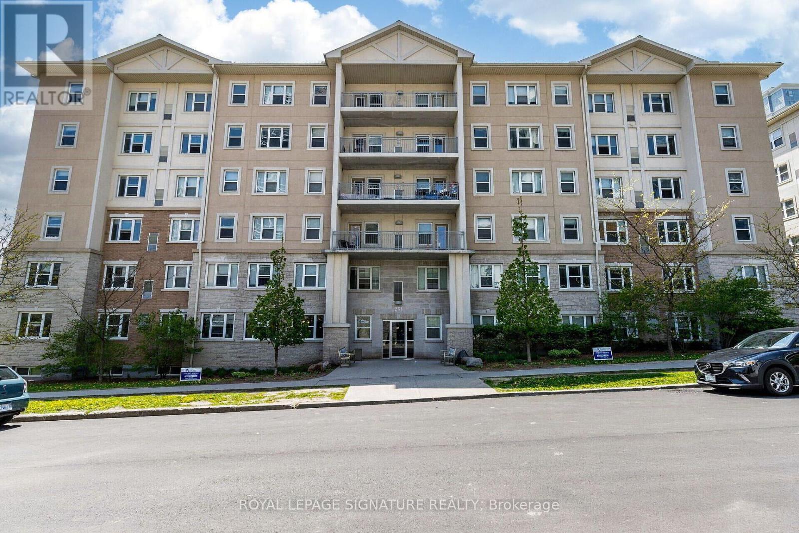 401 - 251 Lester Street Property Photo 5