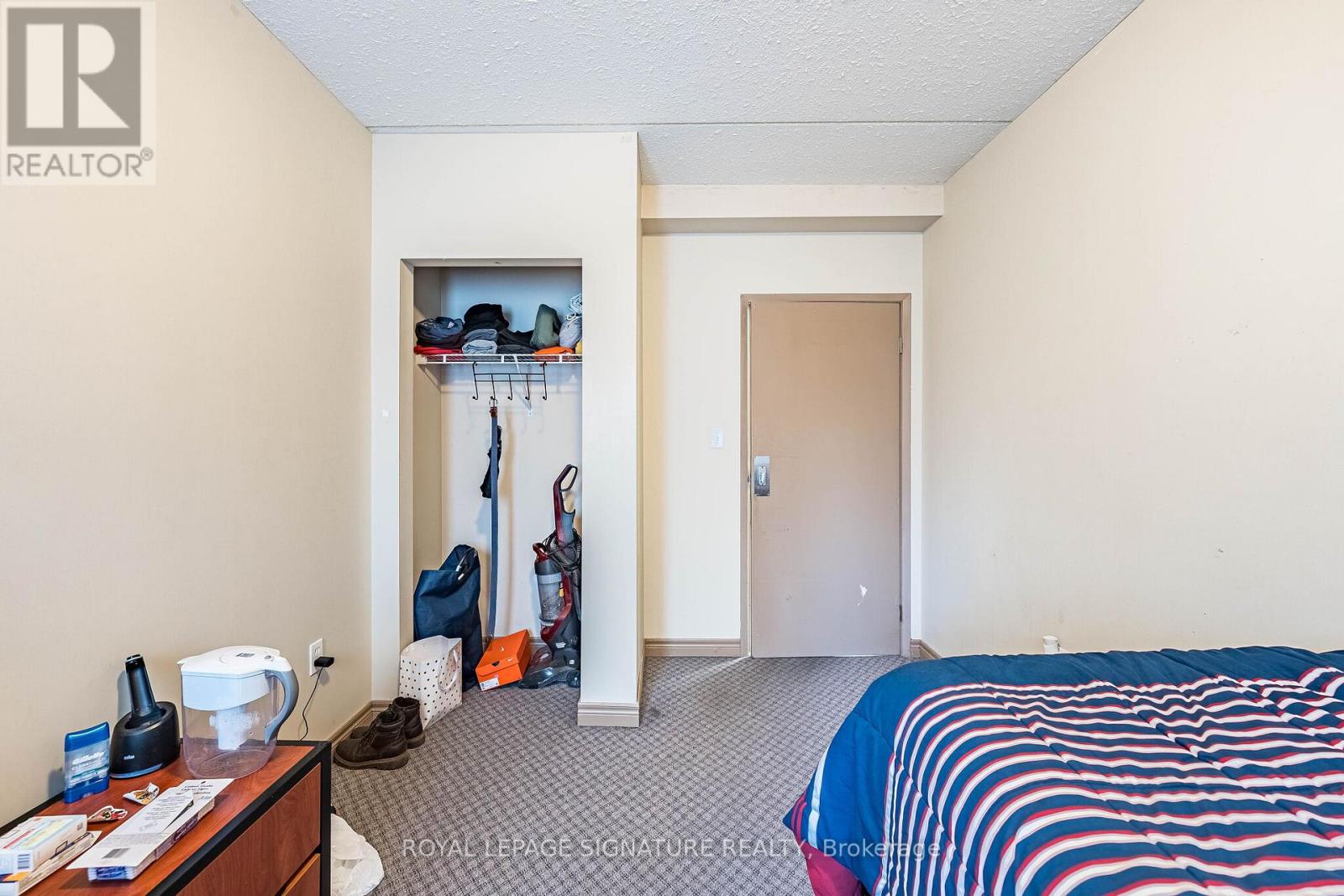 401 - 251 Lester Street Property Photo 37