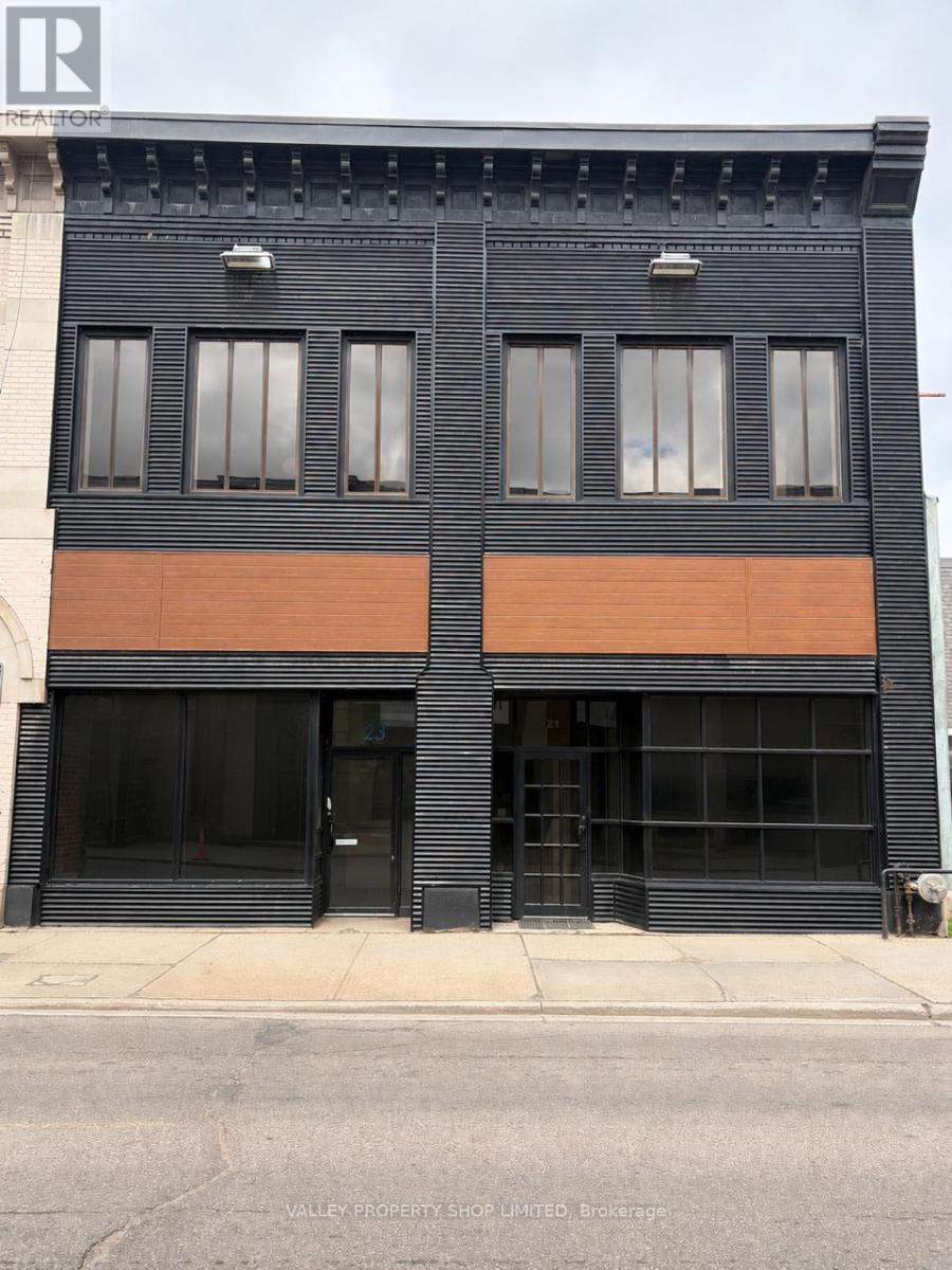 21 Pembroke Street W Property Photo 1