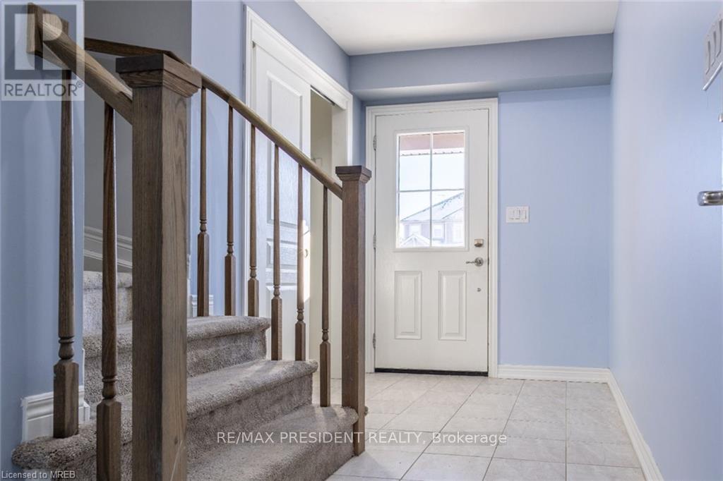 80 Monarch Street Property Photo 2