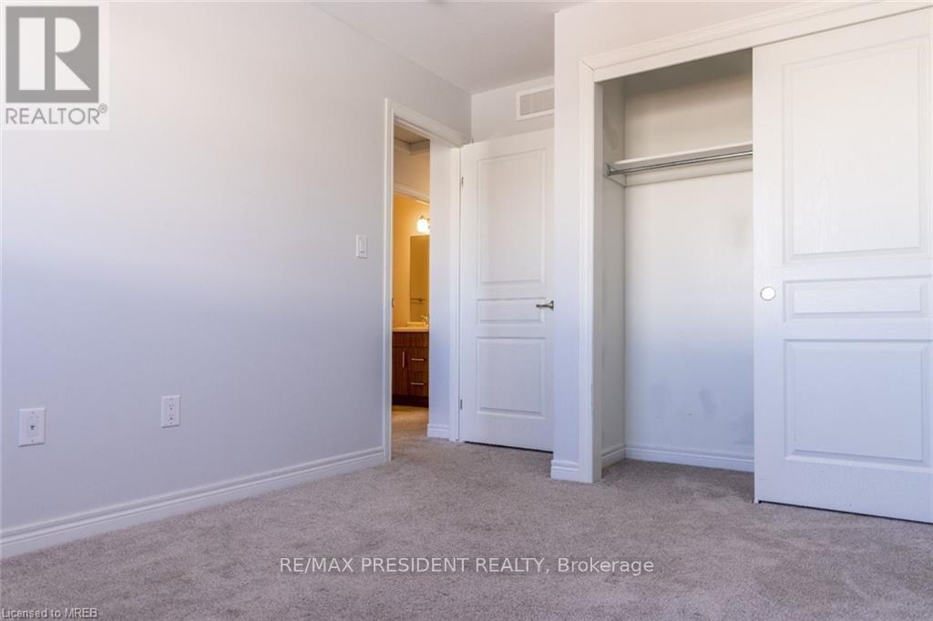 80 Monarch Street Property Photo 13