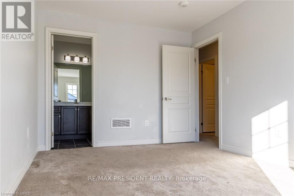 80 Monarch Street Property Photo 17