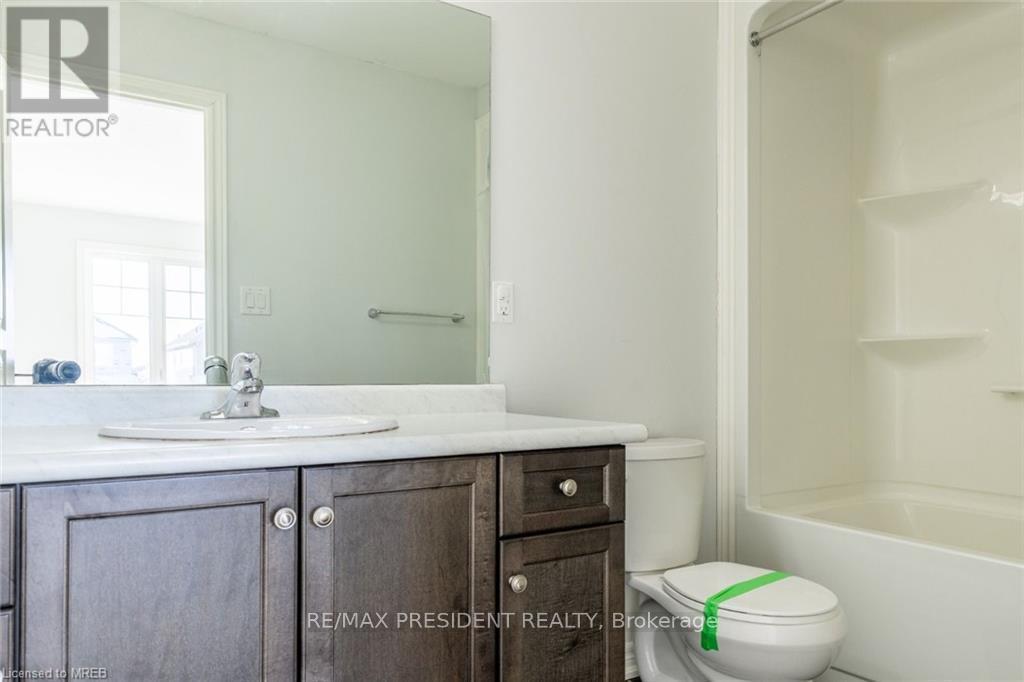 80 Monarch Street Property Photo 18