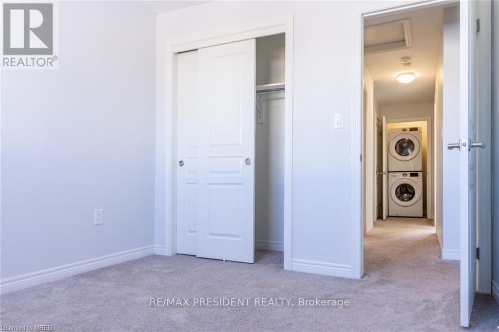 80 Monarch Street Property Photo 20