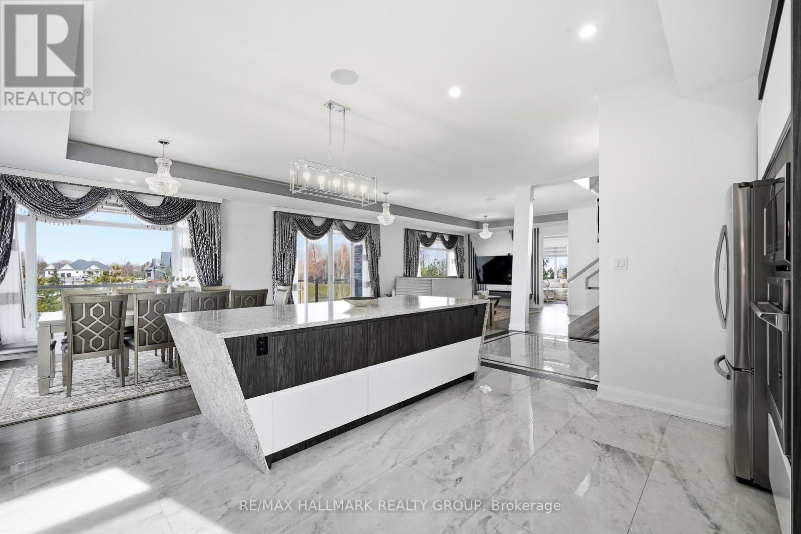 225 Summerview Terrace Property Photo 8